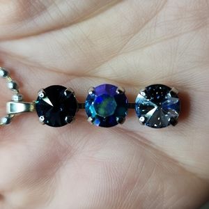 HANDMADE Swarovski blue crystal elements 8mm 3 stone necklace silver toned NWT